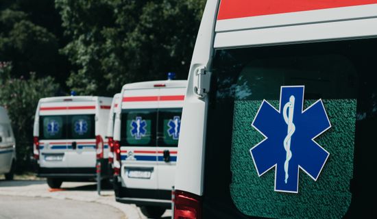 西双版纳救护车转运病人过路高速收费吗？